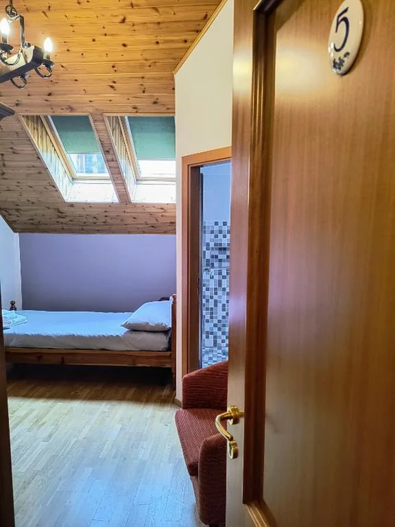 Camera Doppia con Letti Singoli — In da Nou