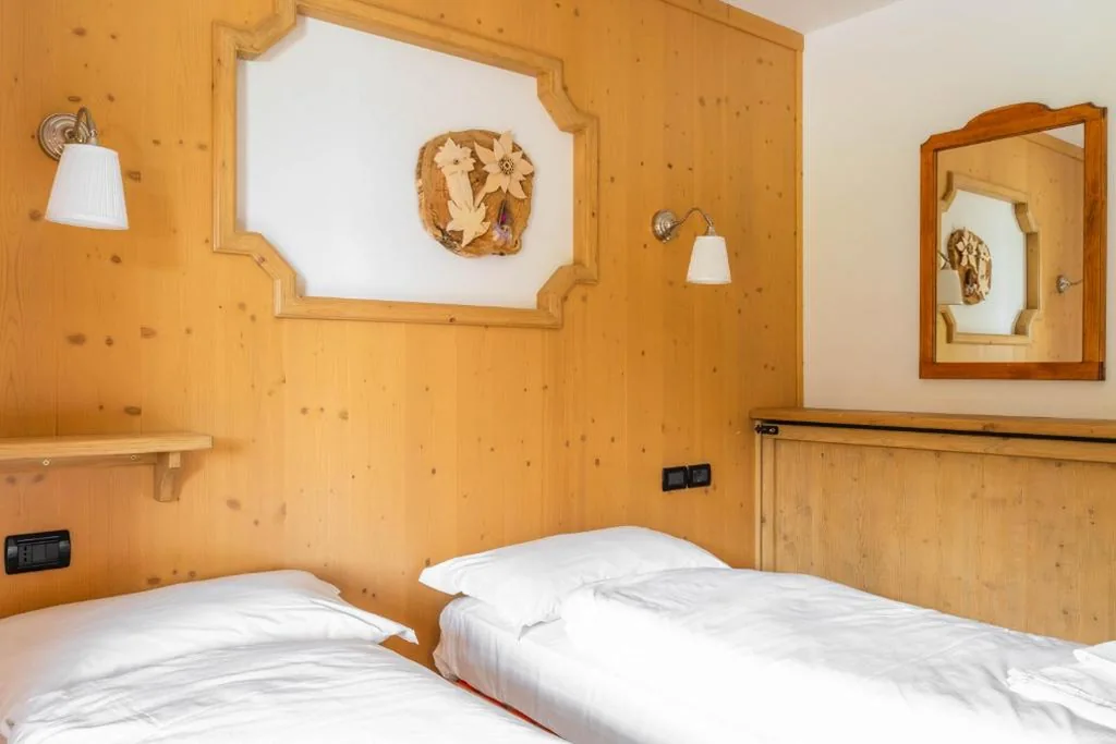 Double Room with Single Beds — Rifugio Escursionistico Tita Piaz