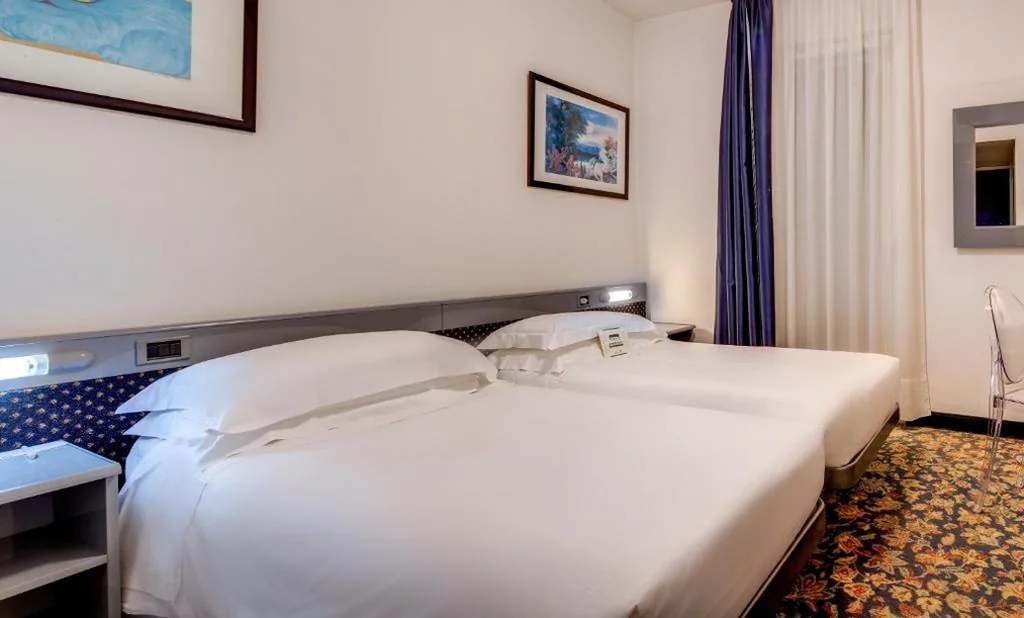 Camera Economy Doppia con Letti Singoli — Hotel San Giusto