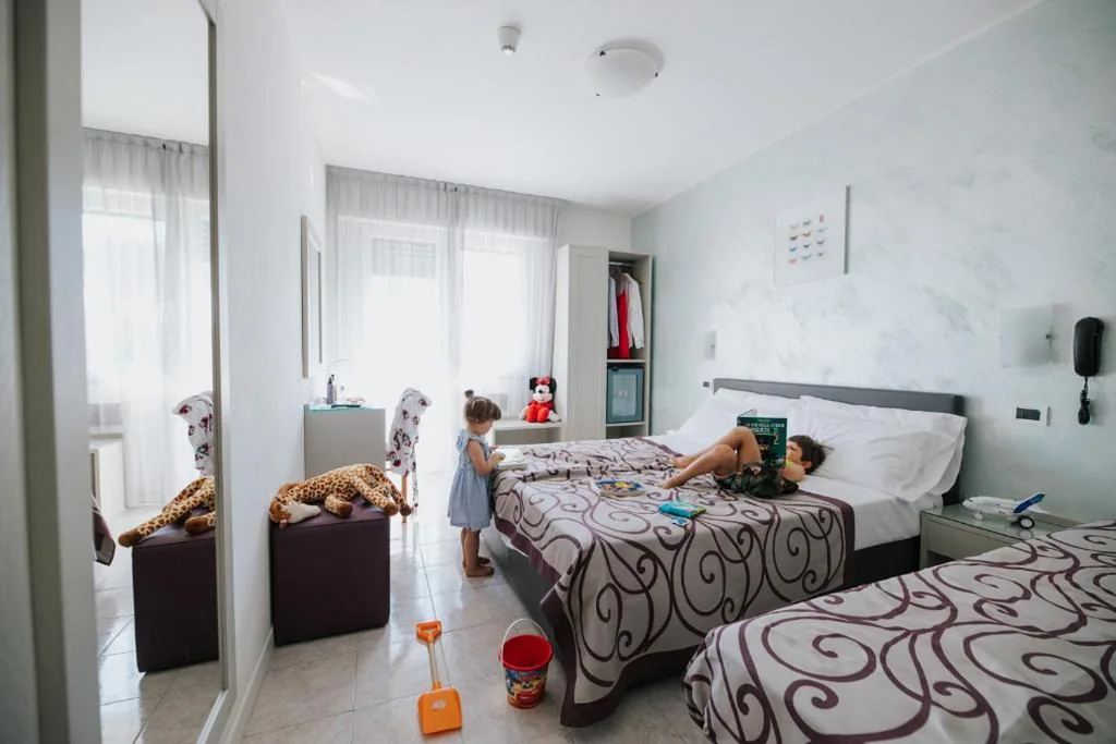 Camera Familiare (2 Adulti + 2 Bambini) — Hotel Gloria