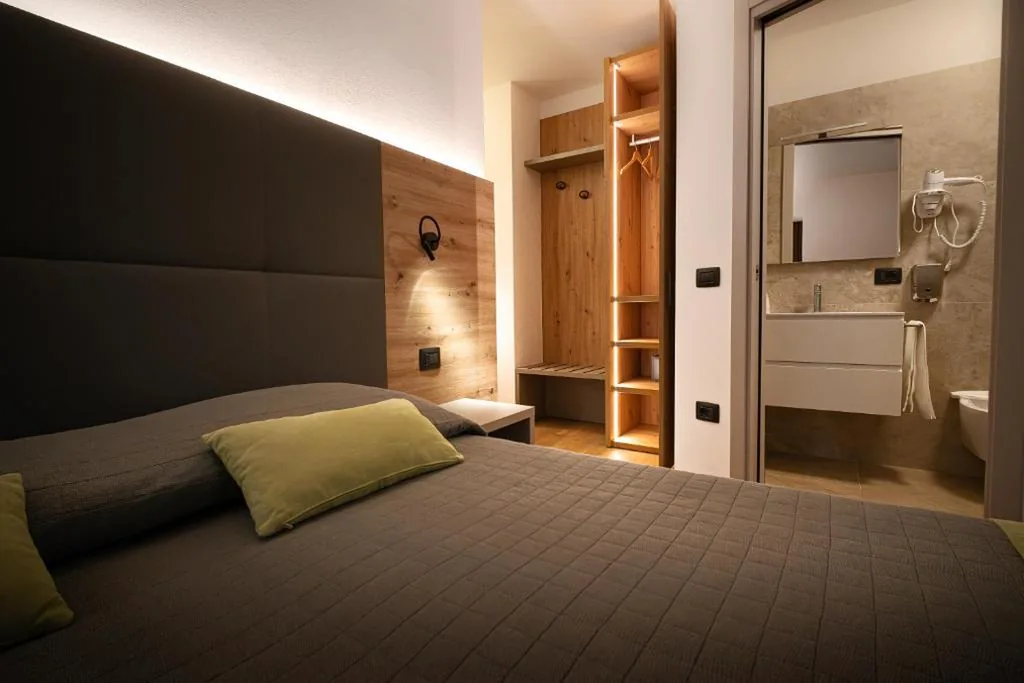 Family Room with Shared Bathroom — Hotel Del Negro