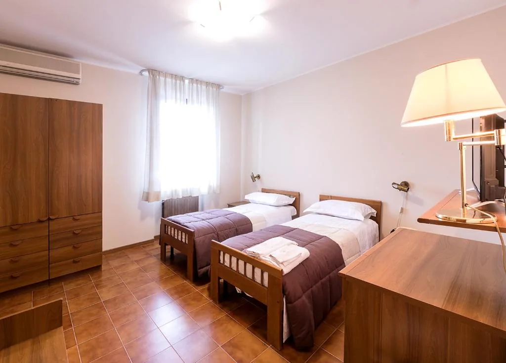 Camera Familiare con Bagno Privato — Il Novecento