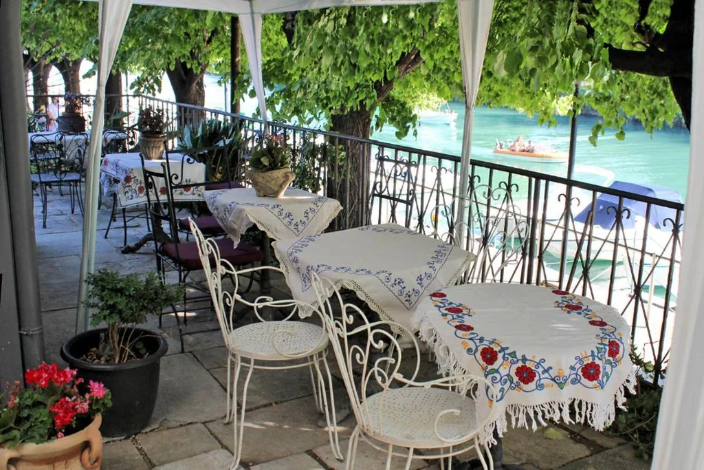 Family Room with Private Bathroom — Villa Fiorita
