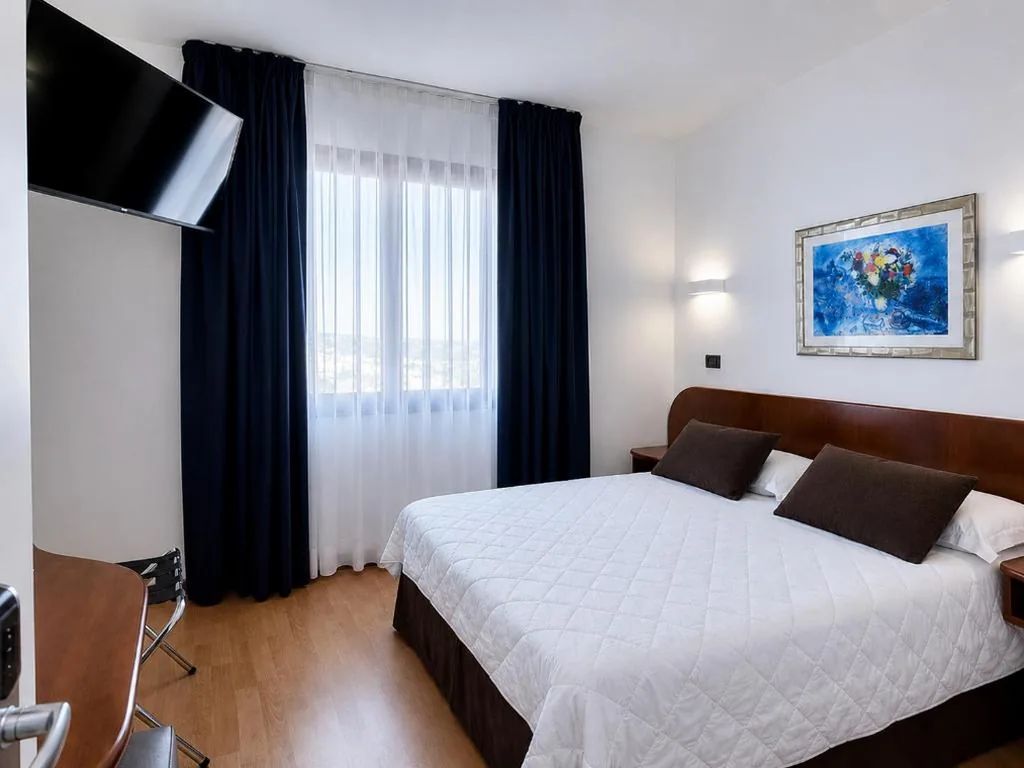 Family Room — Hotel Falcone