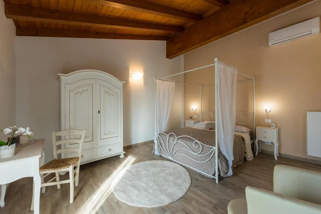 King Deluxe Room — Sara&Sara alloggio agrituristico