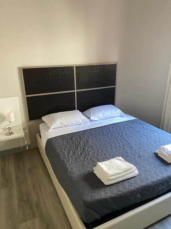 Double Room — Albergo Leon D’Oro