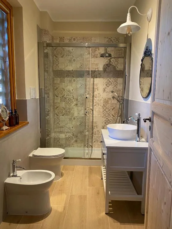 Camera Matrimoniale con Bagno Privato — B&B Antico Fienile