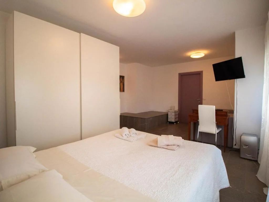 Camera Matrimoniale con Bagno Privato — Bed Adelaide