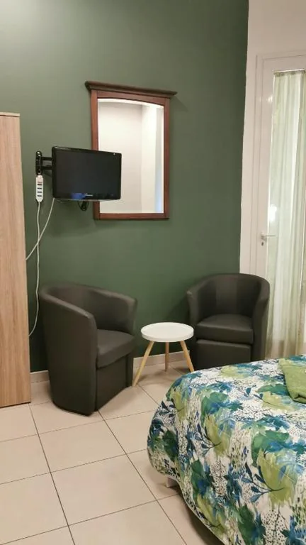 Double Room with External Private Bathroom — Affittacamere Guerrero Rooms