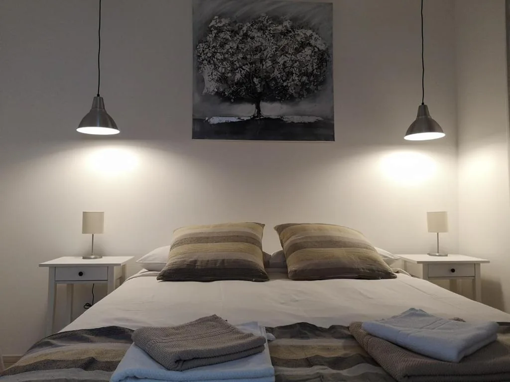 Double Room with Private Bathroom — Julia affittacamere