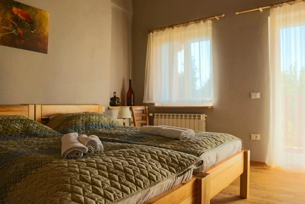 Camera Matrimoniale con Balcone — Casa Lenka