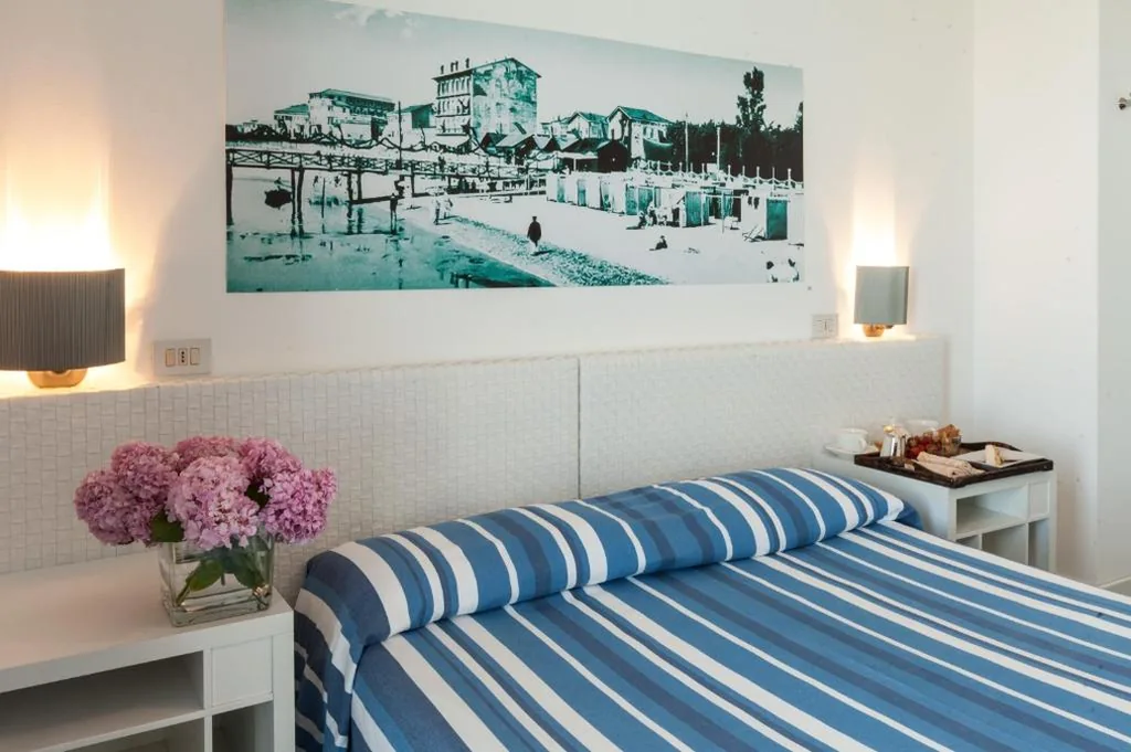 Camera Matrimoniale con Balcone e Vista Mare — Albergo alla Spiaggia