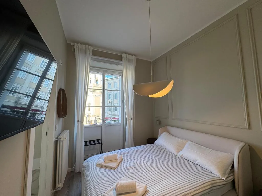 Camera Matrimoniale con Balcone — HOMEY I Pep’s Rooms & Apartment