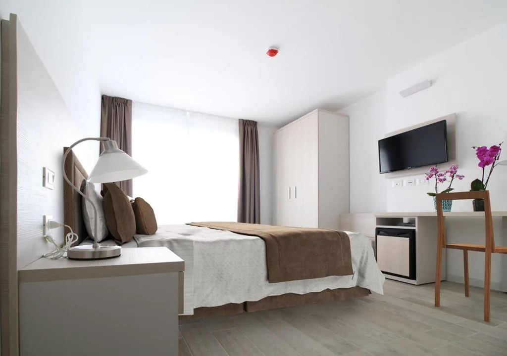 Camera Matrimoniale con Balcone — Hotel Eldorado, Depandance & Apartments