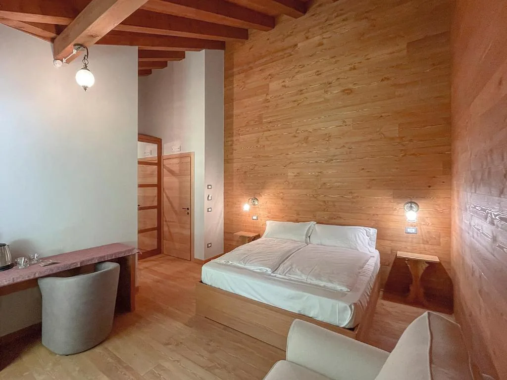 Camera Matrimoniale con Balcone — Relais Sauc & SPA – Agriturismo