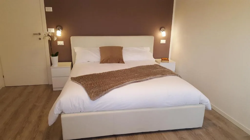 Camera Matrimoniale con Letto Supplementare — Altebas
