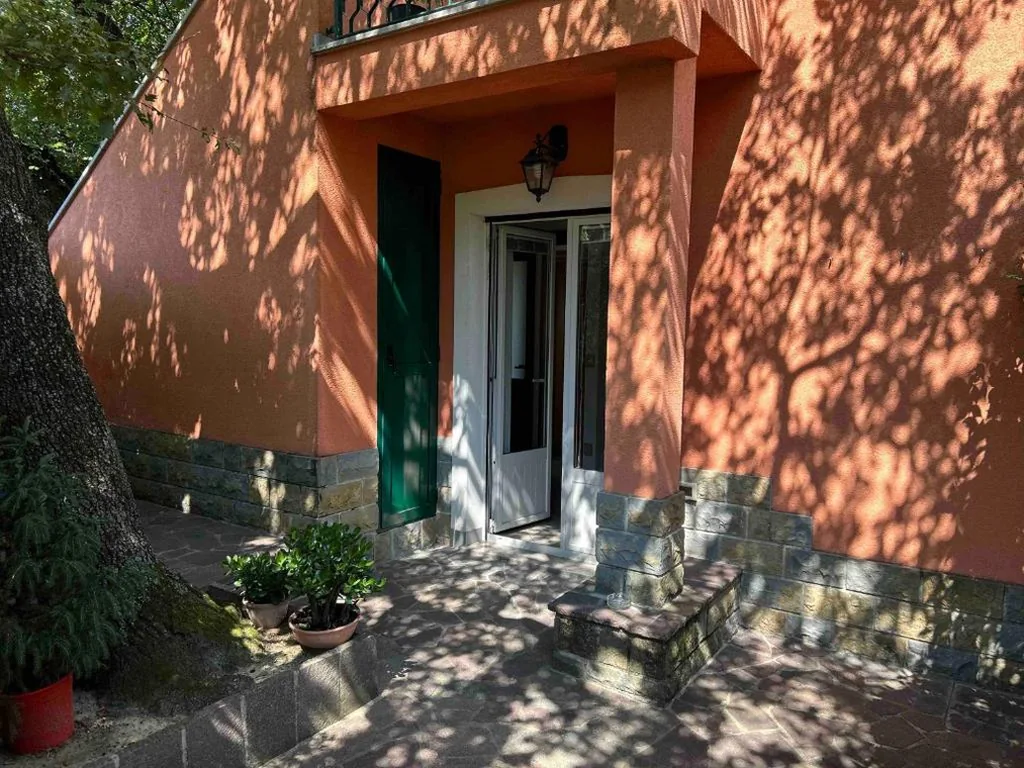 Double Room with Patio — Ai 2 Olmi – monolocali nel verde