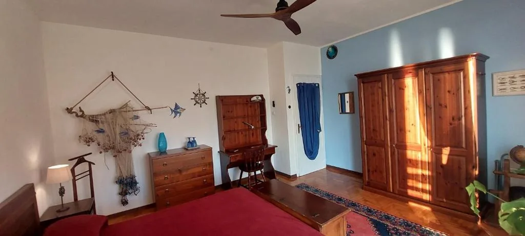 Camera Matrimoniale con Vista Mare e Bagno Privato Esterno — Villa Mira Bed and Breakfast