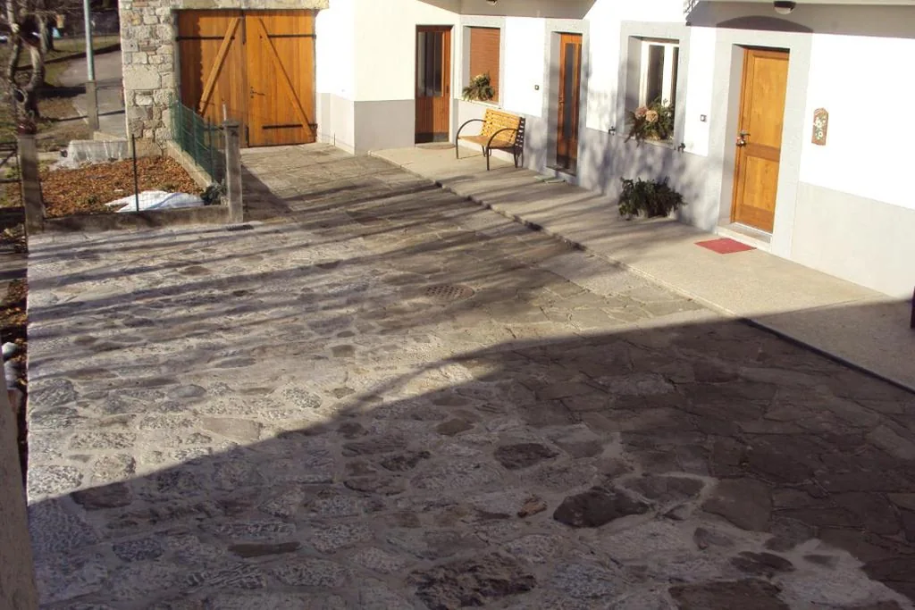 Deluxe Double Room with 1 Extra Bed — affittacamere li di Giuan