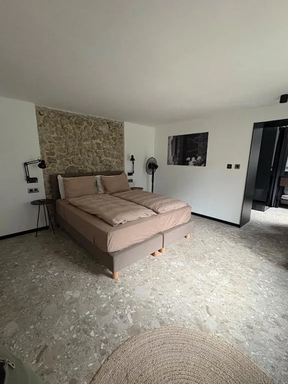 Camera Matrimoniale Deluxe con 1 Letto Supplementare — Villa Libuse B&B