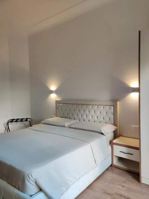 Deluxe Double Room with Balcony — B&B Crocevia