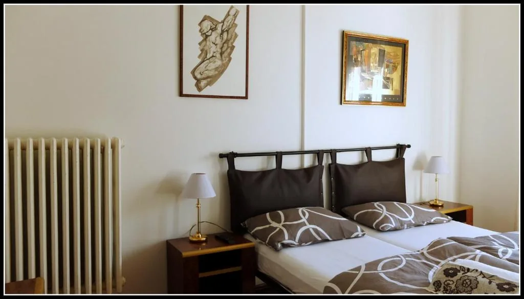 Camera Matrimoniale Deluxe con Balcone — B&B Piazza Goldoni