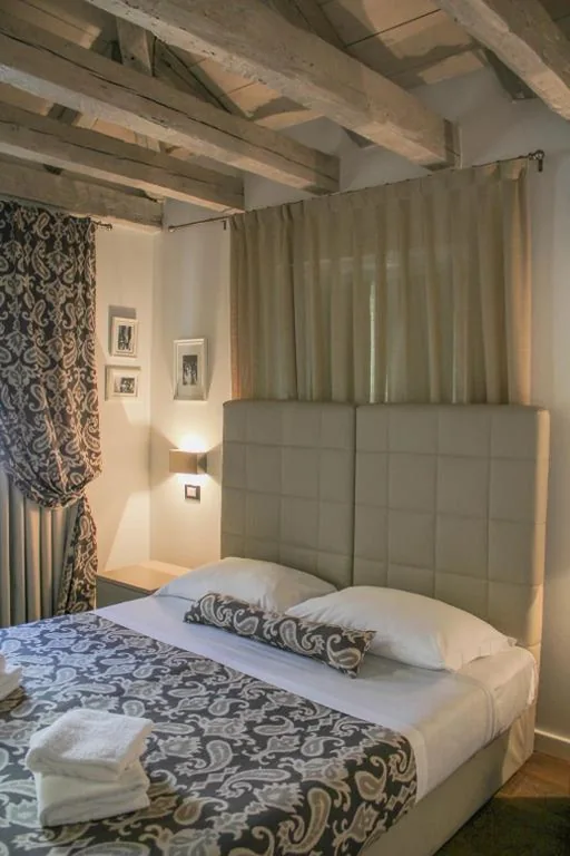 Double/Twin Room — Barbacan Boutique Hotel