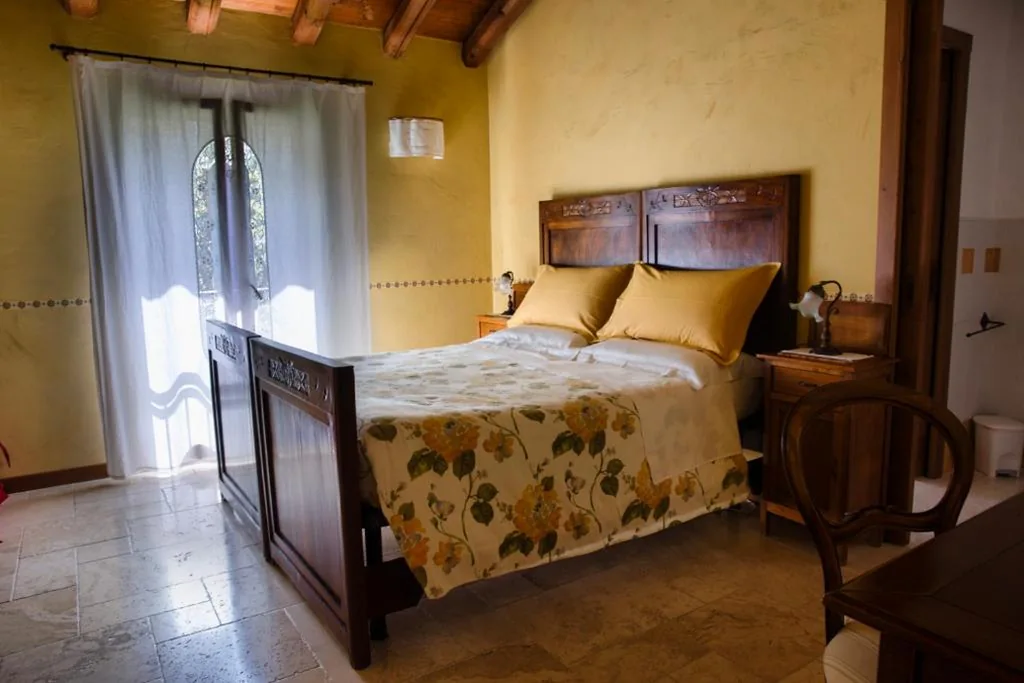 Camera Matrimoniale/Doppia con Letti Singoli — Casa Carrer B&B