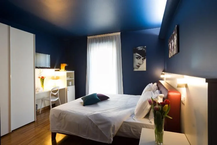Camera Matrimoniale/Doppia con Letti Singoli con Bagno Privato — Albergo Residenza Al Teatro
