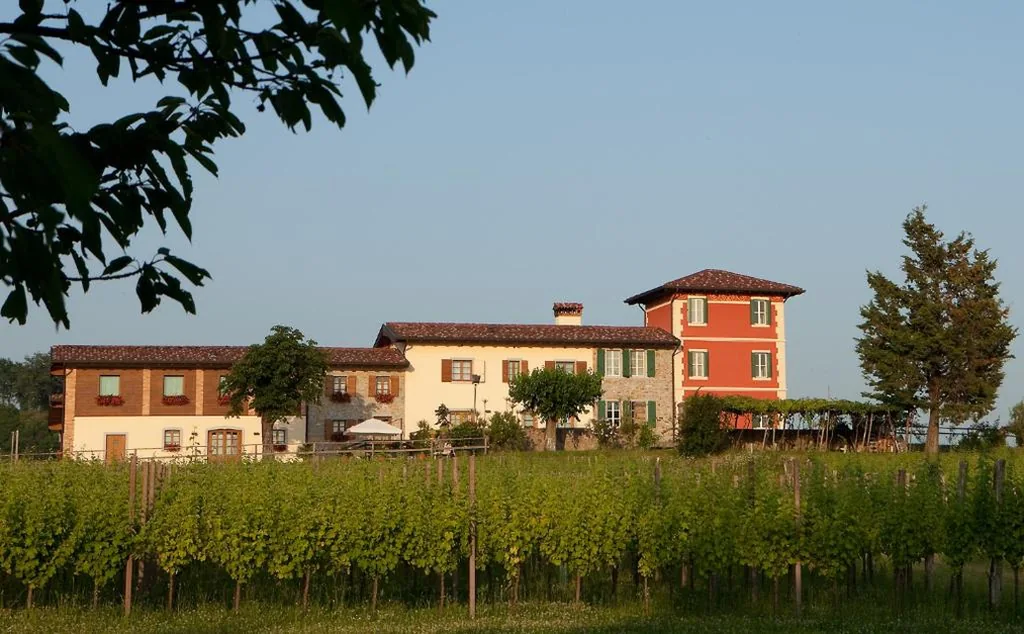 Camera Matrimoniale/Doppia con Letti Singoli con Bagno Privato — Alloggio Agrituristico CORTE SAN BIAGIO