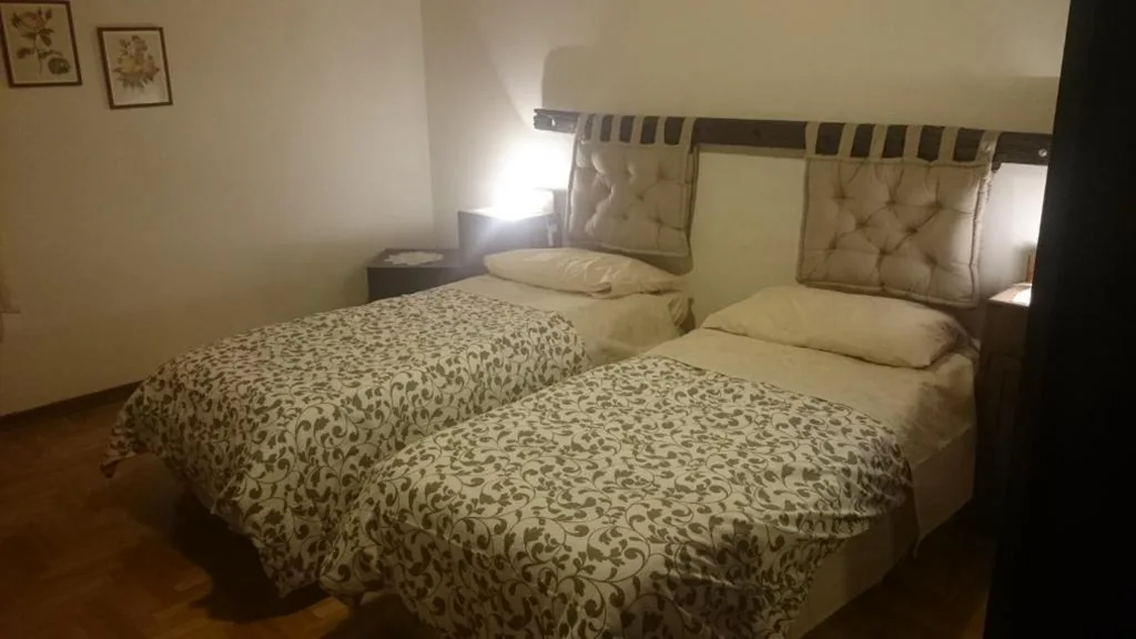 Double Room with Twin Beds with Private Bathroom — B&B IN FATTORIA