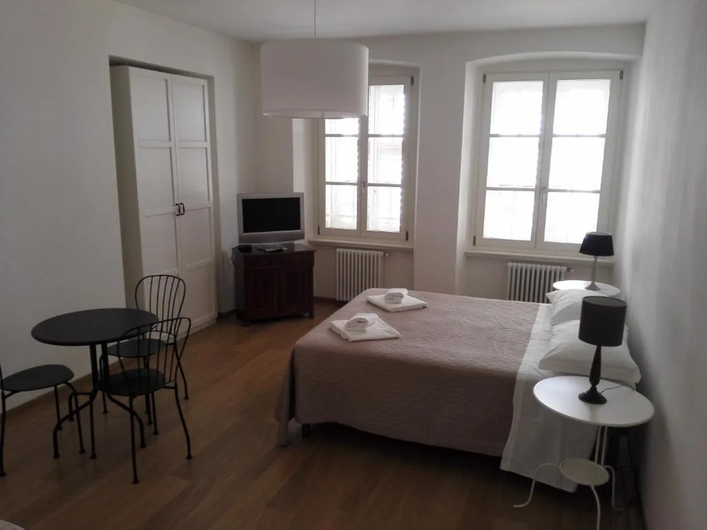 Double/Twin Room with External Private Bathroom — Palazzo Brigido