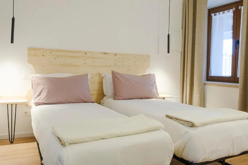 Camera Matrimoniale/Doppia con Letti Singoli — Dolcevita guest house