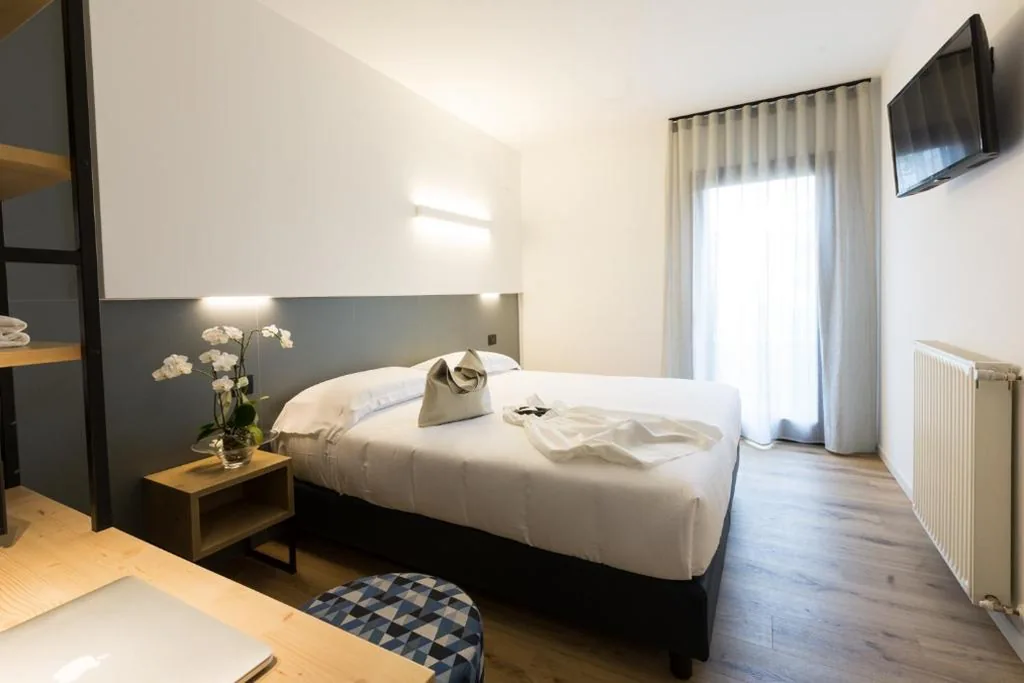 Camera Matrimoniale/Doppia con Letti Singoli - Edificio Separato — Hotel Locanda Al Pomo d’Oro