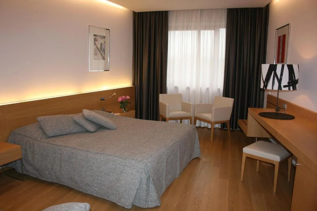 Camera Matrimoniale/Doppia con Letti Singoli — Hotel Internazionale