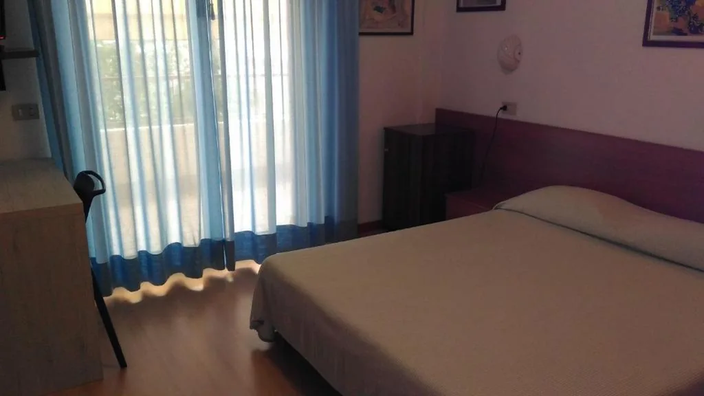 Camera Matrimoniale/Doppia con Letti Singoli — Hotel Meublè Villa Patrizia
