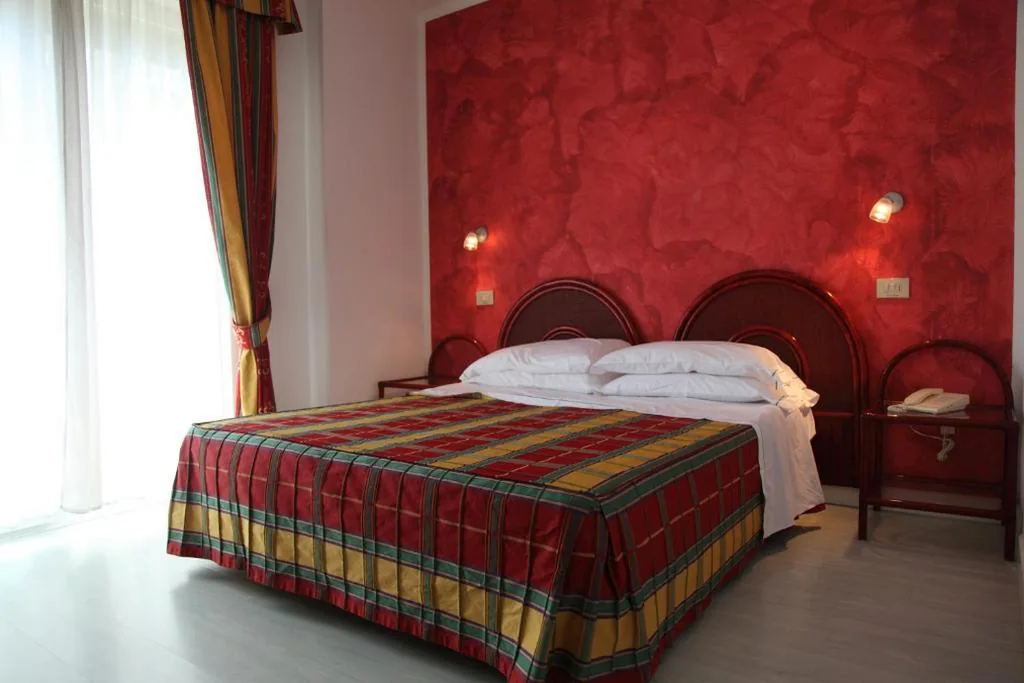 Double Room with Single Beds — Hotel Soraya & Apartments