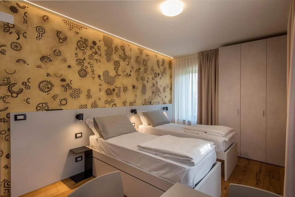Camera Matrimoniale/Doppia con Letti Singoli — La Blave Rooms