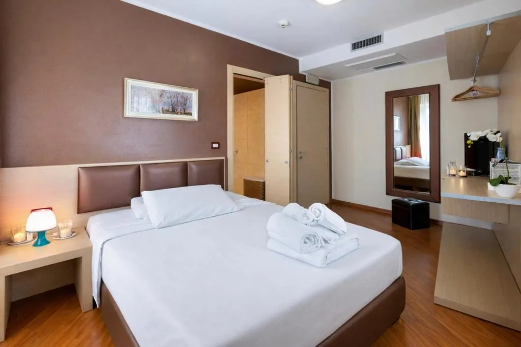 Camera Matrimoniale Economy — New Hotel Dulcinea
