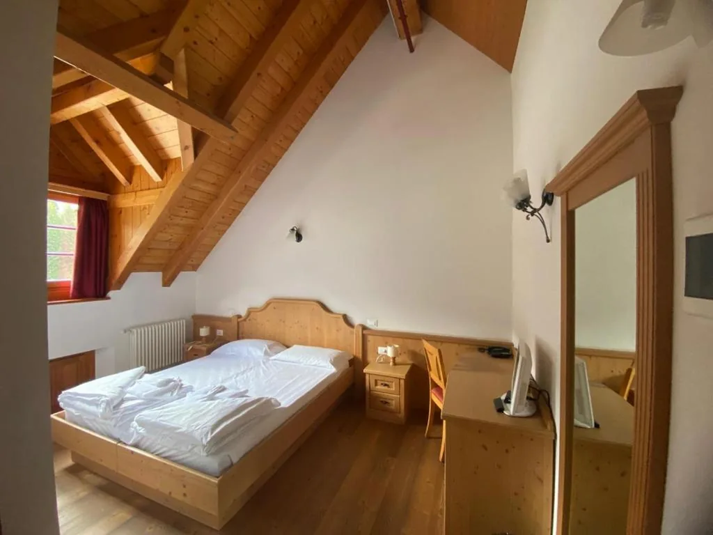 Double Room — Hotel Aplis