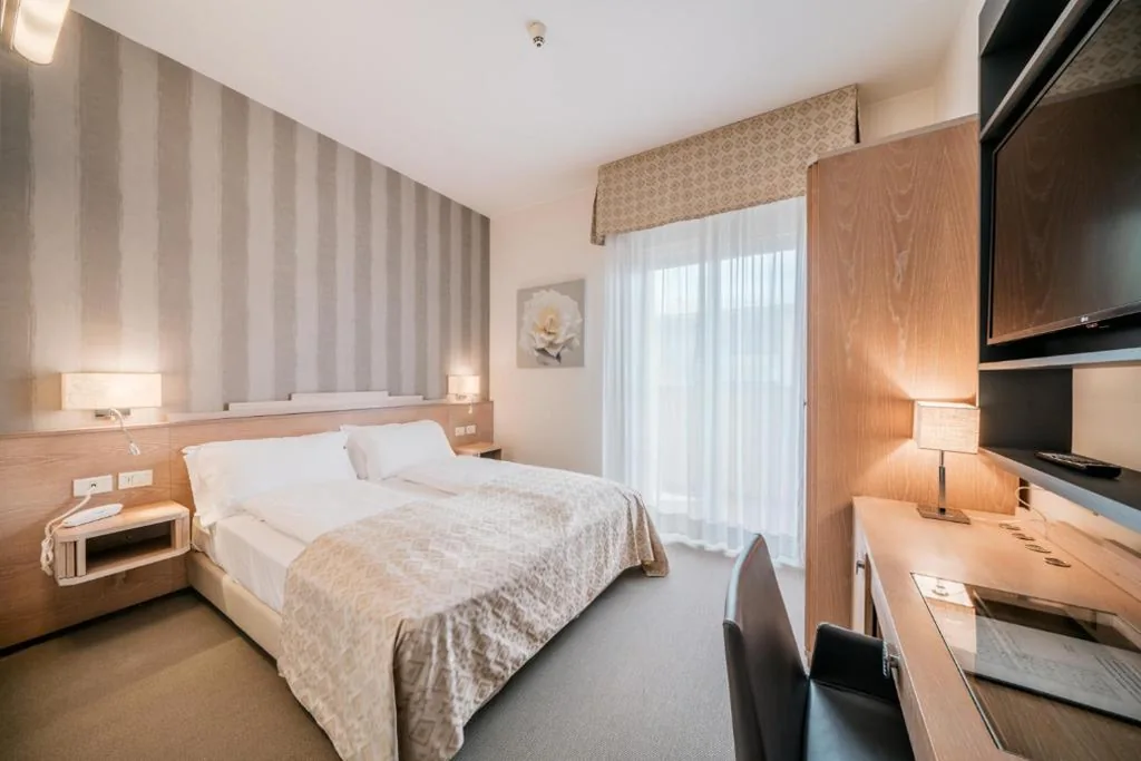 Camera Matrimoniale — Hotel Europa Lignano