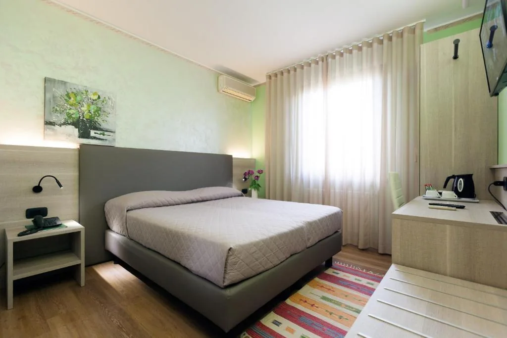 Camera Matrimoniale — Hotel Prata Verde