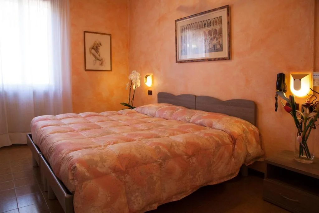 Camera Matrimoniale — Hotel STELLA D’ORO