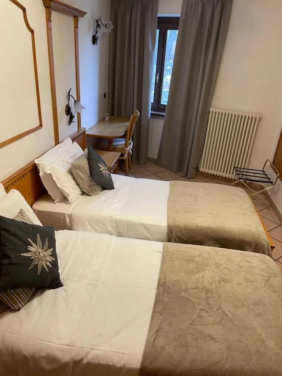 Double Room — Hotel Valle Verde – Rent Ski & Bike
