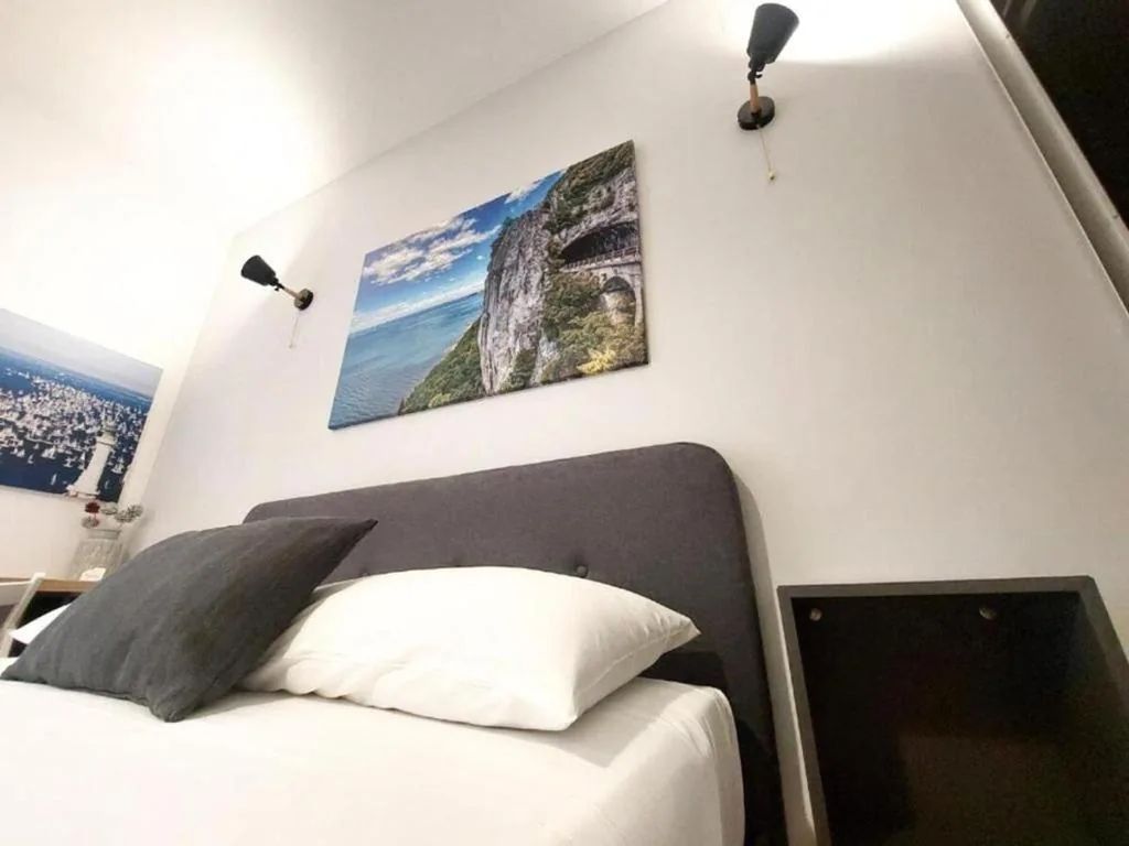 Camera Matrimoniale — My Way Rooms – Affittacamere in centro Trieste