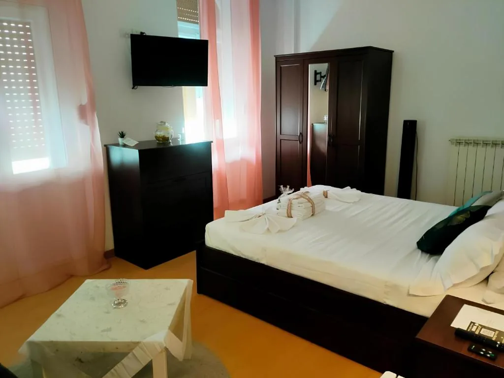 Small Double Room — Hotel Brioni