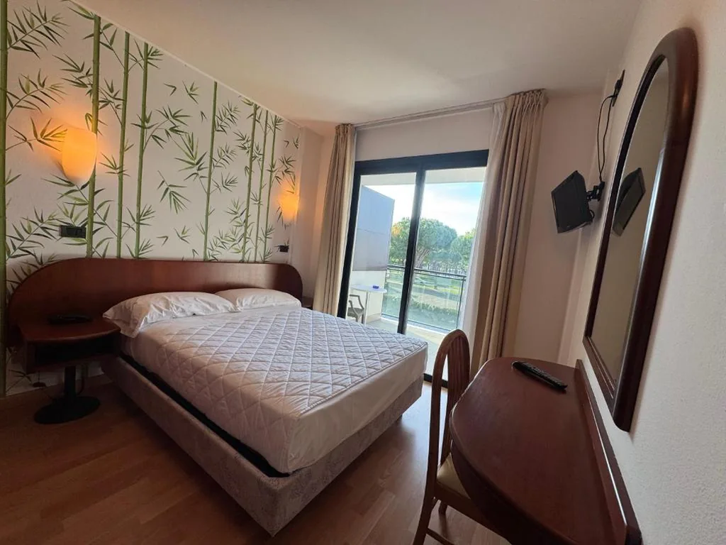 Small Double Room — Hotel Falcone