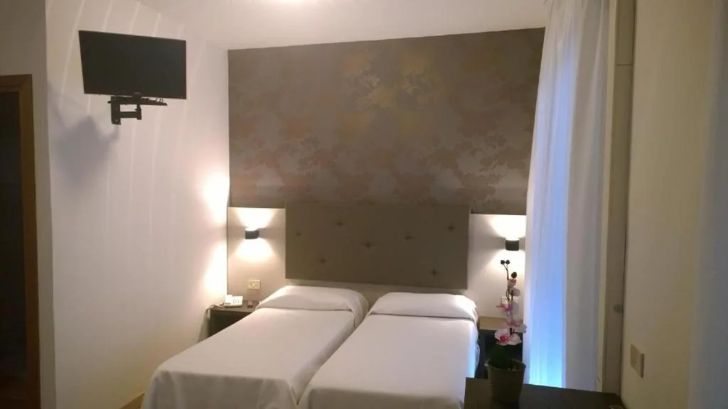 Small Double Room — Hotel Gambrinus