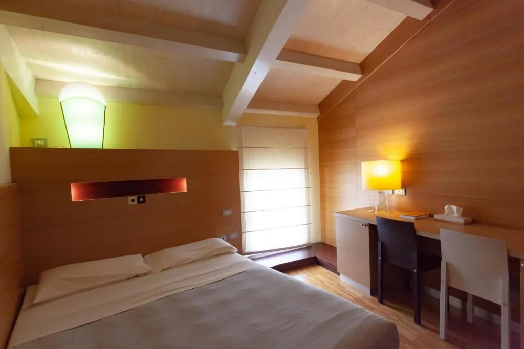 Standard Double Room — Allegria