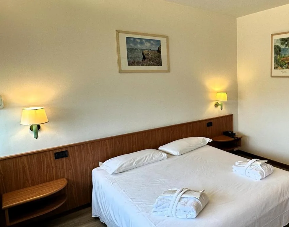 Superior Double Room — Hotel Cristallo